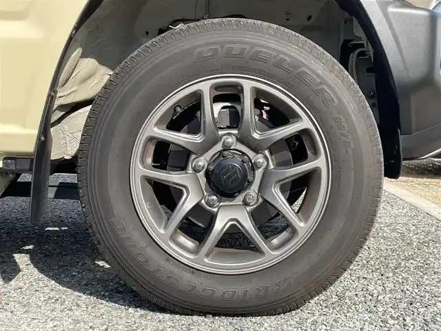 スズキ ジムニー XC 兵庫県 2023(令5)年 2万km シフォンアイボリーM /純正8インチメモリーナビ（CN-HZ885）//地デジ/DVD/BT//ステアリングリモコン//ビルトインETC//オートLEDヘッドランプ//スマートキー//前席シートヒーター//クルーズコントロール//R6/7年ディーラー点検記録簿//デュアルセンサーブレーキサポート//車線逸脱警報//標識認識機能//ハイビームアシスト