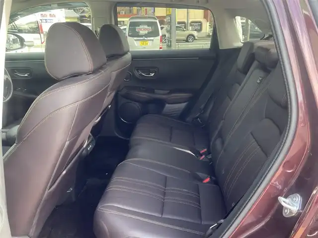 ホンダ ＺＲ－Ｖ ハイブリッド e:HEV Z 三重県 2024(令6)年 3万km アーバンチタニウムメタリック ホンダコネクトディスプレイ（ナビゲーション）/BOSEプレミアムサウンドシステム/マルチビューカメラシステム/ホンダセンシング（安全運転支援システム）/LEDヘッドランプ/アクティブコーナリングライト/ボディ同色電動オート格納ドアミラー/リアスポイラー/225/55R18タイヤ/　＊18インチアルミホイール/フレームレス自動防眩ルームミラー/革巻ステアリングホイール/プラズマクラスター付左右独立温度調整オートエアコン/革シート/パワーシート（運転席/助手席）/シートヒーター（運転席/助手席）/スマートシステム/ハンズフリーパワーバックドア/プッシュスタート