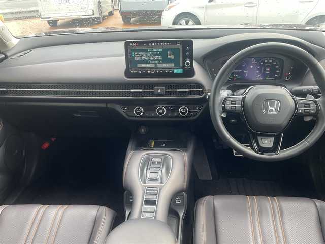 ホンダ ＺＲ－Ｖ ハイブリッド e:HEV Z 三重県 2024(令6)年 3万km アーバンチタニウムメタリック ホンダコネクトディスプレイ（ナビゲーション）/BOSEプレミアムサウンドシステム/マルチビューカメラシステム/ホンダセンシング（安全運転支援システム）/LEDヘッドランプ/アクティブコーナリングライト/ボディ同色電動オート格納ドアミラー/リアスポイラー/225/55R18タイヤ/　＊18インチアルミホイール/フレームレス自動防眩ルームミラー/革巻ステアリングホイール/プラズマクラスター付左右独立温度調整オートエアコン/革シート/パワーシート（運転席/助手席）/シートヒーター（運転席/助手席）/スマートシステム/ハンズフリーパワーバックドア/プッシュスタート