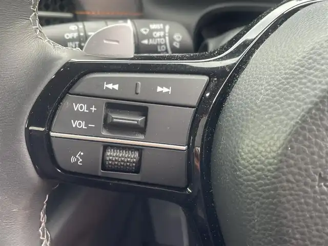 ホンダ ＺＲ－Ｖ ハイブリッド e:HEV Z 三重県 2024(令6)年 3万km アーバンチタニウムメタリック ホンダコネクトディスプレイ（ナビゲーション）/BOSEプレミアムサウンドシステム/マルチビューカメラシステム/ホンダセンシング（安全運転支援システム）/LEDヘッドランプ/アクティブコーナリングライト/ボディ同色電動オート格納ドアミラー/リアスポイラー/225/55R18タイヤ/　＊18インチアルミホイール/フレームレス自動防眩ルームミラー/革巻ステアリングホイール/プラズマクラスター付左右独立温度調整オートエアコン/革シート/パワーシート（運転席/助手席）/シートヒーター（運転席/助手席）/スマートシステム/ハンズフリーパワーバックドア/プッシュスタート