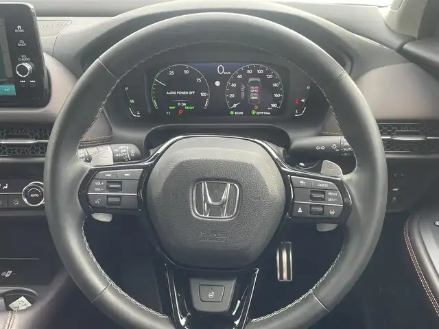 ホンダ ＺＲ－Ｖ ハイブリッド e:HEV Z 三重県 2024(令6)年 3万km アーバンチタニウムメタリック ホンダコネクトディスプレイ（ナビゲーション）/BOSEプレミアムサウンドシステム/マルチビューカメラシステム/ホンダセンシング（安全運転支援システム）/LEDヘッドランプ/アクティブコーナリングライト/ボディ同色電動オート格納ドアミラー/リアスポイラー/225/55R18タイヤ/　＊18インチアルミホイール/フレームレス自動防眩ルームミラー/革巻ステアリングホイール/プラズマクラスター付左右独立温度調整オートエアコン/革シート/パワーシート（運転席/助手席）/シートヒーター（運転席/助手席）/スマートシステム/ハンズフリーパワーバックドア/プッシュスタート