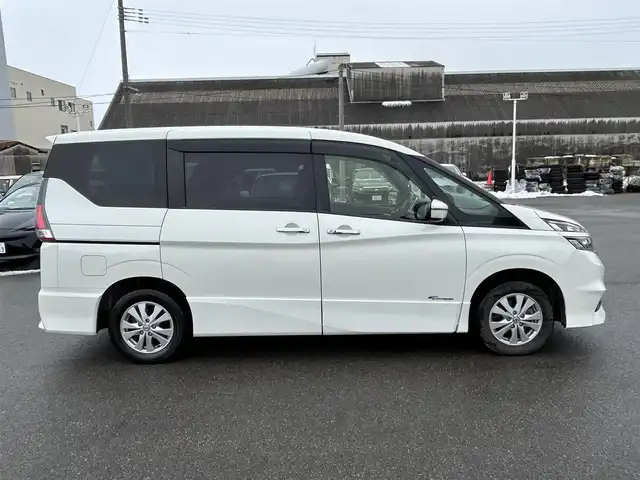 日産 セレナ