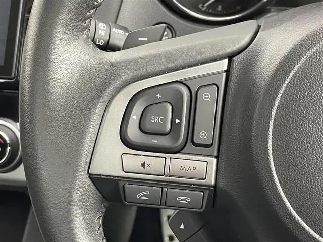 スバル レガシィ Ｂ４ リミテッド 道央・札幌 2014(平26)年 6.2万km アイスシルバーメタリック ・４WD/・STiフロントスポイラー/・純正８インチナビ/　CD/DVD/SD/BT/フルセグ/・バックカメラ/・前後ドライブレコーダー/・アイサイト/・SI-DRIVE/・衝突軽減ブレーキ/・レーダークルーズコントロール/・レーンキープアシスト/・コーナーセンサー/・レザーシート/・パワーシート/・前席シートヒーター/・LEDアクセサリーライナー/・キセノンライト/・フォグライト/・プッシュスタート/・スマートキー/・純正フロアマット/・ドアバイザー