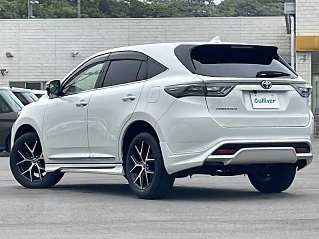 トヨタ ハリアー プレミアム スタイルアッシュ 山口県 2017(平29)年 4.6万km ホワイトパールクリスタルシャイン モデリスタエアロ　/電動リアゲート　/クルーズコントロール　/ハーフレザーシート　/社外ナビ（Bluetooth/フルセグTV/DVD)/バックカメラ/前席シートヒーター/ＥＴＣ　/純正１８インチアルミ　/アイドリングストップ　/オートハイビーム　/パワーシート　/車線逸脱警報/横滑り防止装置