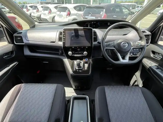 日産 セレナ e－パワー HWS V アーバンクロム 佐賀県 2022(令4)年 4.5万km ブリリアントホワイトパール 純正10インチナビ/・フルセグTV/CD/DVD/USB/HDMI/インテリジェントルームミラー/アラウンドビューモニター/両側パワースライドドア/前方ドライブレコーダー/ビルトインETC/電子パーキングブレーキ/AUTO HOLD機能/後席用サイドサンシェード/革巻きステアリング/ステアリングリモコン/ウィンカーミラー/純正LEDヘッドライト/純正LEDフォグライト/純正1６インチアルミ/純正ドアバイザ―/プロパイロット/・ビーグルダイナミクスコントロール/・インテリジェントクルーズコントロール/・レーンディパーチャーワーニング/・ブラインドスポットワーニング/・エマージェンシーブレーキ/・クリアランスソナー/・標識認識機能/新車時保証書
