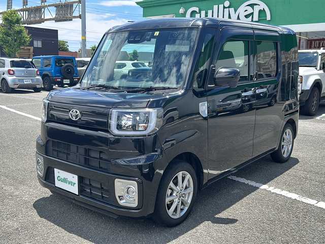 トヨタ ピクシスメガ L SAⅢ 徳島県 2022(令4)年 2.5万km ブラックマイカメタリック 純正ナビ　NSZT-W68T/(AM.FM.CD.DVD.フルセグ.BT)/両側パワースライドドア/前方ドライブレコーダー/ＥＴＣ/ＬＥＤヘッドライト/スマートアシストIII/・衝突回避・軽減ブレーキ/・オートハイビーム/・誤発進抑制機能/・車線逸脱警報/・先行車発進お知らせ機能/純正アルミホイール/オートエアコン/スマートキー/アイドリングストップ