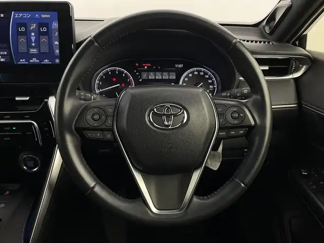 トヨタ ハリアー Z 新潟県 2020(令2)年 3.7万km ブラック ワンオーナー/衝突被害軽減システム/レーンキープアシスト/ブラインドスポットモニター/デジタルインナーミラー/JBLサウンド/純正ナビ/　（フルセグTV/BT/AUX/USB/AM/FM）/バックカメラ/パワーバックドア/レーダークルーズコントロール/LEDオートライト/ハーフレザーシート/パワーシート/純正19インチアルミホイール/ステアリングスイッチ/USBポート/ETC2.0