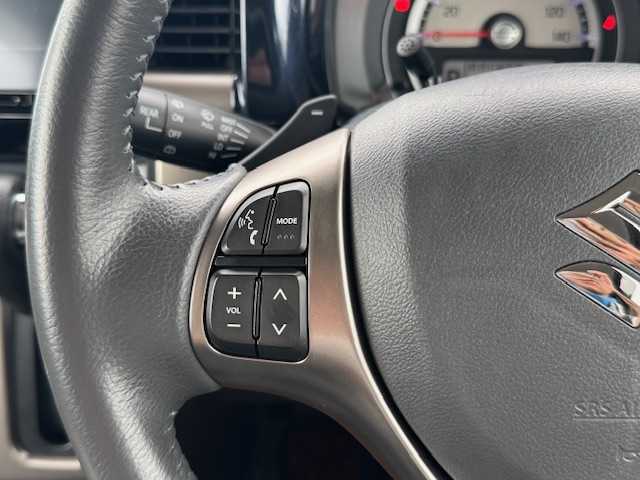 スズキ ハスラー Jスタイル Ⅲ ターボ 静岡県 2018(平30)年 4.5万km ブレイブカーキパール/スチールシルバー ●純正ナビ/(フルセグ/CD/DVD/Bluetooth)/(CN-RZ83)/●前席シートヒーター/●クルーズコントロール/●衝突被害軽減システム/●レーンキープアシスト/●オートライト/●革巻きステアリング/●ステアリングスイッチ/●ETC/●前後ドライブレコーダー/●電動格納ウィンカーミラー/●スマートキー/●プッシュスタート/●純正フロアマット/●純正１５インチアルミホイール/●ダブルSRS＋ABS