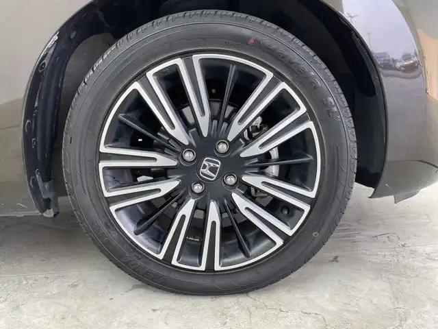 ホンダ フィット e:HEVリュクス 三重県 2021(令3)年 5.4万km プレミアムグラマラスブロンズP 禁煙車/純正9インチナビ/　フルセグTV/CD/DVD/Bluetooth/純正アルミホイール/前席シートヒーター/革巻きステアリング/スマートキー/レーダークルーズコントロール/衝突軽減ブレーキシステムシステム/AAC/ETC/前方ドラレコ/オートライト/プッシュスタート/純正LEDヘッドライト