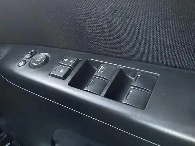 ホンダ Ｎ ＢＯＸ カスタム G Lパッケージ 兵庫県 2015(平27)年 6.1万km プレミアムベルベットパープル・パール (株)IDOMが運営する【じしゃロン西宮店】の自社ローン専用車両になります。こちらは現金またはオートローンご利用時の価格です。自社ローンご希望の方は別途その旨お申付け下さい/＊フルセグテレビ/＊純正ナビ/＊片側パワースライドドア/＊ETC/＊バックカメラ