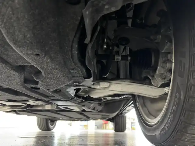 三菱 アウトランダー ＰＨＥＶ P 三重県 2022(令4)年 0.6万km アメジストブラック プラグインハイブリッド/4WD/フロアCVT/9インチナビ/（AM/FM/TV/USB/iPod/Bluetooth/CarPlay/AndroidAuto）/マルチアラウンドモニター（移動物検知機能付）/BOSEプレミアムサウンドシステム（9スピーカー）/ビルトイン ETC2.0/e-Assist/・衝突被害軽減ブレーキ（FCM）/・踏み間違い衝突防止アシスト（EAPM）/・車線逸脱警報（LDW）＆逸脱防止支援（LDP）/・ふらつき警報（DAA）/・前方衝突予測警報（PFCW）/・MI-PILOT（レーダークルコン）/・標識認識システム（TSR）/・後側方衝突被害防止支援システム（ABSA）/・後側方車両検知警報（レーンチェンジアシスト機能付）（BSW/LCA）/・後退時車両検知警報（RCTA）/●パーキングセンサー/●ヒルディセントコントロール/など/装備/・セミアニリン本革シート（ブラック×サドルタン）/・シートヒーター（D/N/2nd左右）/・10wayメモリーパワーシート（D/N）/・HUD/・パワーバックドア/・左右＆後席独立オートエアコン/・100V AC電源（1500W）/・V2H用 DC電源（10kW）/・アダプティブLEDヘッドライト（ALH）/・ワイヤレス充電器/・20AW/など