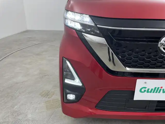 日産 ルークス HWS X アーバンクロム 群馬県 2021(令3)年 2.8万km スパークリングレッド/ブラック 純正９インチナビ/フルセグTV/CD/DVD/Bluetooth/AM/FM/アラウンドビューモニター/AAC/ステアリングリモコン/ハンズフリースライドドア開閉/オートライト/１４インチアルミホイール/純正ドライブレコーダー/純正フロアマット/前後コーナーセンサー/プッシュスタート/スマートキー/禁煙車