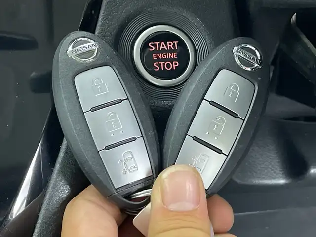 日産 ルークス HWS X アーバンクロム 群馬県 2021(令3)年 2.8万km スパークリングレッド/ブラック 純正９インチナビ/フルセグTV/CD/DVD/Bluetooth/AM/FM/アラウンドビューモニター/AAC/ステアリングリモコン/ハンズフリースライドドア開閉/オートライト/１４インチアルミホイール/純正ドライブレコーダー/純正フロアマット/前後コーナーセンサー/プッシュスタート/スマートキー/禁煙車