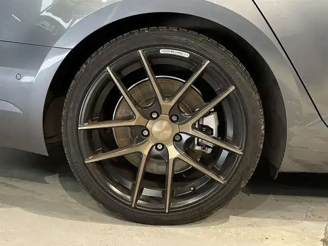 アウディ Ａ４ 2．0 TFSI クワトロ 道央・札幌 2018(平30)年 6万km グレー マトリクスLEDヘッドライトpkg/・マトリクスLEDヘッドライト/・LEDリアコンビネーションライト/・LEDインテリアライティング/・ヘッドライトウォッシャー/ACC/バックカメラ/フロントカメラ/黒革シート/パワーシート（D/N）/シートヒーター（D/N）/社外１９インチAW/メモリナビ/フルセグTV/パワーテールゲート/ドライブレコーダー（フロント）/アドバンストキーシステム/レインセンサー/ハンズフリー（Bluetooth）/ETC