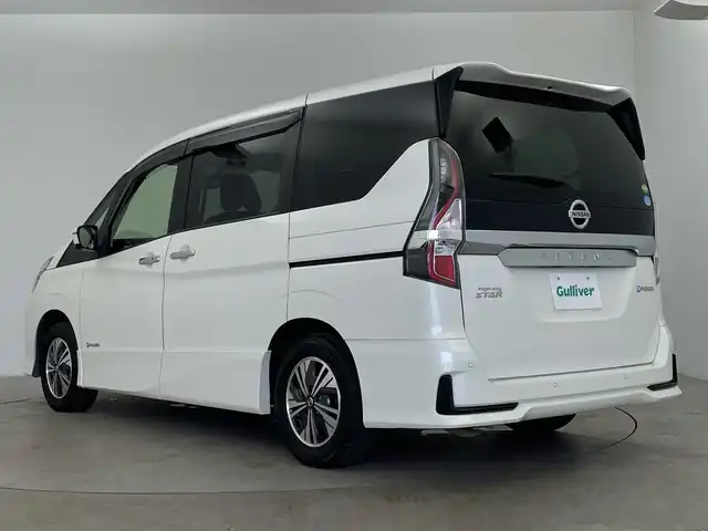 日産 セレナ e－パワー ハイウェイスター V 鹿児島県 2020(令2)年 3.9万km ブリリアントホワイトパール 純正9インチナビ/（AM/FM/CD/DVD/Bluetooth)/フルセグTV/アラウンドビューモニター/フリップダウンモニター/プロパイロット/両側パワースライドドア/ハンズフリーオートスライド/前席シートヒーター/ステアリングヒーター/ステアリングリモコン/横滑り防止/衝突被害軽減ブレーキ/クルーズコントロール/レーンキープアシスト/オートライト/前後コーナーセンサー/LEDヘッドライト/フォグランプ/フロアマット/純正15インチアルミ/プッシュスタート
