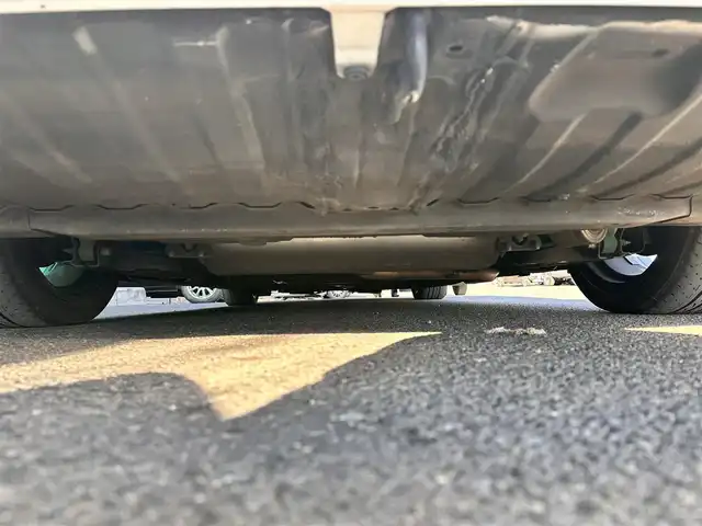 ホンダ オデッセイ ハイブリッド アブソルートセンシングEXパック 宮城県 2016(平28)年 13.1万km ホワイトオーキッドパール Hondaインターナビ＋リンクアップフリー＋ETC車載器（ナビ連動）/マルチビューカメラシステム＋スマートパーキングアシストシステ/＝＝＝/ホンダセンシング/●衝突軽減ブレーキ 〈CMBS〉/●歩行者事故低減ステアリング/●ACC 〈アダプティブ・クルーズ・コントロール〉/●LKAS 〈車線維持支援システム〉/●路外逸脱抑制機能/●誤発進抑制機能/●先行車発進お知らせ機能/●標識認識機能/ブラインドスポットインフォメーション/純正フリップダウンモニター/Hondaインターナビ/【CD/DVD/HDMI/SD/USB/IPOD】/AC100V/1500W/両側パワースライドドア/ハーフレザーシート/運転席パワーシート/WORK18インチアルミホイール/TEIN車高調/TEIN EDFC ACTIVE PRO/LEDヘッドライト/LEDフォグランプ/サンシェード/ステアリングスイッチ/ドアバイザー/純正フロアマット/保証書/取扱説明書/スペアキー/TVキット/純正サスペンション積込