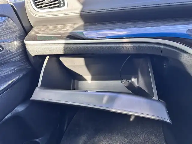 ホンダ オデッセイ ハイブリッド アブソルートセンシングEXパック 宮城県 2016(平28)年 13.1万km ホワイトオーキッドパール Hondaインターナビ＋リンクアップフリー＋ETC車載器（ナビ連動）/マルチビューカメラシステム＋スマートパーキングアシストシステ/＝＝＝/ホンダセンシング/●衝突軽減ブレーキ 〈CMBS〉/●歩行者事故低減ステアリング/●ACC 〈アダプティブ・クルーズ・コントロール〉/●LKAS 〈車線維持支援システム〉/●路外逸脱抑制機能/●誤発進抑制機能/●先行車発進お知らせ機能/●標識認識機能/ブラインドスポットインフォメーション/純正フリップダウンモニター/Hondaインターナビ/【CD/DVD/HDMI/SD/USB/IPOD】/AC100V/1500W/両側パワースライドドア/ハーフレザーシート/運転席パワーシート/WORK18インチアルミホイール/TEIN車高調/TEIN EDFC ACTIVE PRO/LEDヘッドライト/LEDフォグランプ/サンシェード/ステアリングスイッチ/ドアバイザー/純正フロアマット/保証書/取扱説明書/スペアキー/TVキット/純正サスペンション積込