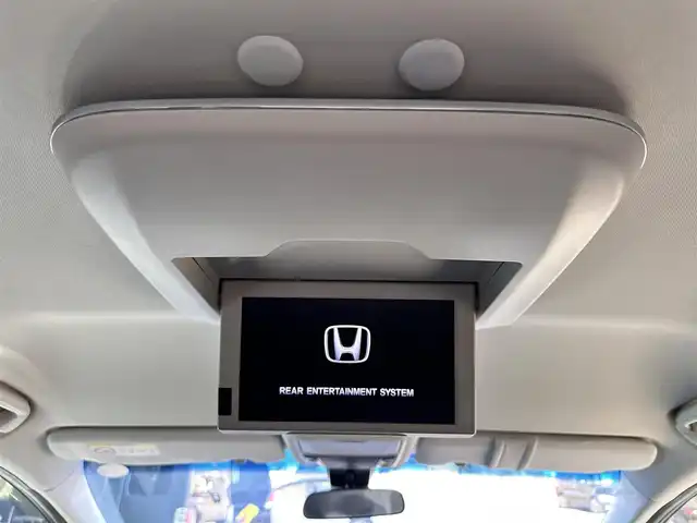 ホンダ オデッセイ ハイブリッド アブソルートセンシングEXパック 宮城県 2016(平28)年 13.1万km ホワイトオーキッドパール Hondaインターナビ＋リンクアップフリー＋ETC車載器（ナビ連動）/マルチビューカメラシステム＋スマートパーキングアシストシステ/＝＝＝/ホンダセンシング/●衝突軽減ブレーキ 〈CMBS〉/●歩行者事故低減ステアリング/●ACC 〈アダプティブ・クルーズ・コントロール〉/●LKAS 〈車線維持支援システム〉/●路外逸脱抑制機能/●誤発進抑制機能/●先行車発進お知らせ機能/●標識認識機能/ブラインドスポットインフォメーション/純正フリップダウンモニター/Hondaインターナビ/【CD/DVD/HDMI/SD/USB/IPOD】/AC100V/1500W/両側パワースライドドア/ハーフレザーシート/運転席パワーシート/WORK18インチアルミホイール/TEIN車高調/TEIN EDFC ACTIVE PRO/LEDヘッドライト/LEDフォグランプ/サンシェード/ステアリングスイッチ/ドアバイザー/純正フロアマット/保証書/取扱説明書/スペアキー/TVキット/純正サスペンション積込