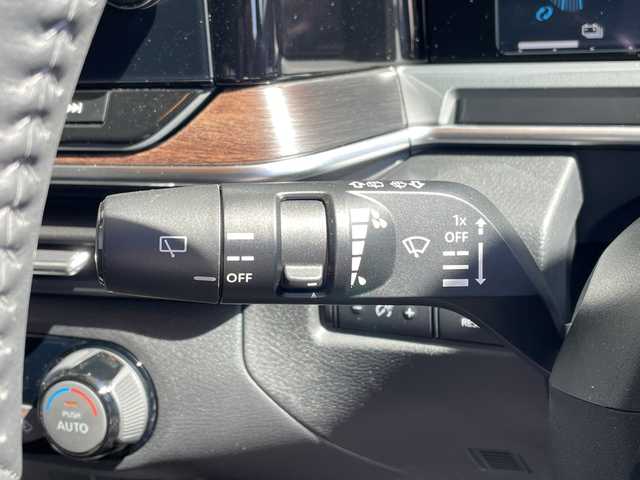 日産 オーラ G レザーエディション 愛知県 2023(令5)年 0.2万km ガーネットレッド/スーパーブラック 2トーン 純正9型ディズプレイオーディオナビ/プロパイロット/プレミアムサウンドBOSE/全方位カメラ/クルーズコントロール/シートヒーター/バックカメラ/コーナーセンサー/ETC2.0/純正アルミホイール/インテリジェントミラー/オートマチックハイビーム/ドライブレコーダー/衝突軽減システム/フルセグ/Bluetooth/ステアリングスイッチ/スマートキー/プッシュスタート