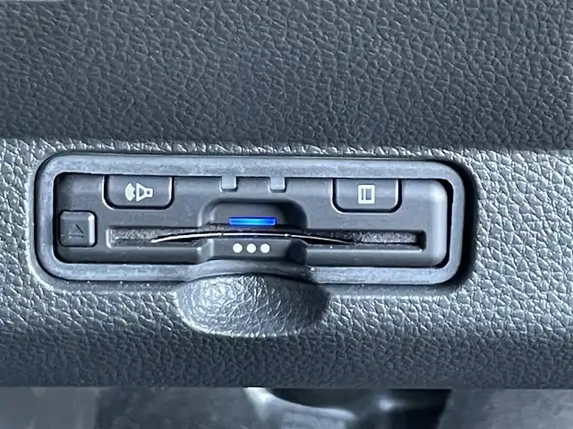 ホンダ Ｎ ＯＮＥ プレミアム ツアラー 滋賀県 2021(令3)年 1.1万km プラチナホワイトパール 純正７インチナビ/・フルセグTV/・Bluetooth/・CD/・DVD/・USB/ホンダセンシング/バックカメラ/電子パーキング/オートブレーキホールド/ハーフレザーシート/シートヒーター/オートライト/オートハイビーム/LEDヘッドライト/ETC