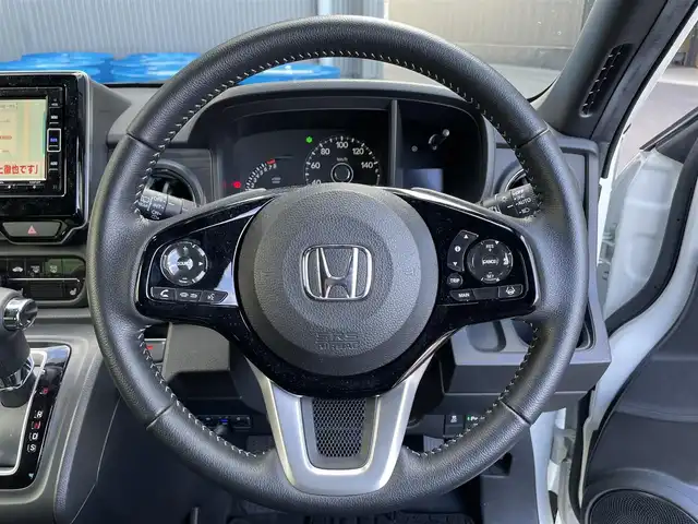 ホンダ Ｎ ＯＮＥ プレミアム ツアラー 滋賀県 2021(令3)年 1.1万km プラチナホワイトパール 純正７インチナビ/・フルセグTV/・Bluetooth/・CD/・DVD/・USB/ホンダセンシング/バックカメラ/電子パーキング/オートブレーキホールド/ハーフレザーシート/シートヒーター/オートライト/オートハイビーム/LEDヘッドライト/ETC