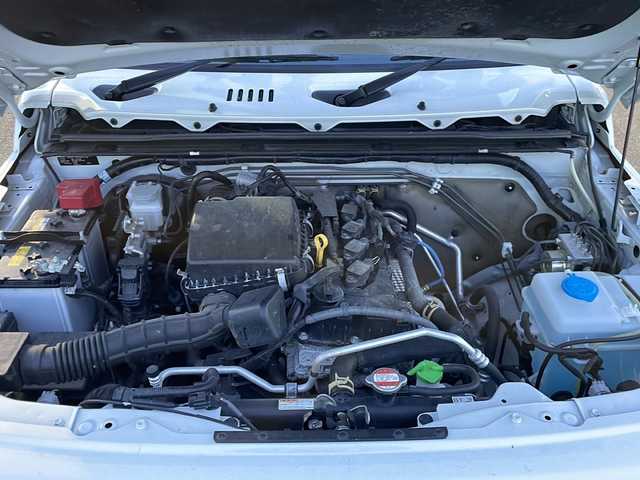 スズキ ジムニー シエラ JC 道東・釧路十勝 2024(令6)年 4.4万km ピュアホワイトP 4WD/社外ナビ/・ワンセグ/BT/CD/ラジオ/バックカメラ/前方ドライブレコーダー/デュアルブレーキサポート/レーンキープアシスト/コーナーセンサー/フロントシートヒーター/アイドリングストップ/クルーズコントロール/ヘッドライトウォッシャー/ヒルディセントコントロール/LEDヘッドライト/プッシュスタート/スマートキー/ETC/フロアマット