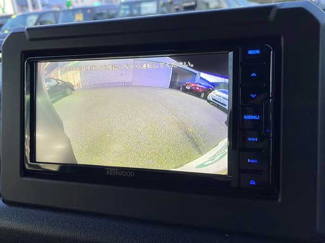 スズキ ジムニー シエラ JC 道東・釧路十勝 2024(令6)年 4.4万km ピュアホワイトP 4WD/社外ナビ/・ワンセグ/BT/CD/ラジオ/バックカメラ/前方ドライブレコーダー/デュアルブレーキサポート/レーンキープアシスト/コーナーセンサー/フロントシートヒーター/アイドリングストップ/クルーズコントロール/ヘッドライトウォッシャー/ヒルディセントコントロール/LEDヘッドライト/プッシュスタート/スマートキー/ETC/フロアマット