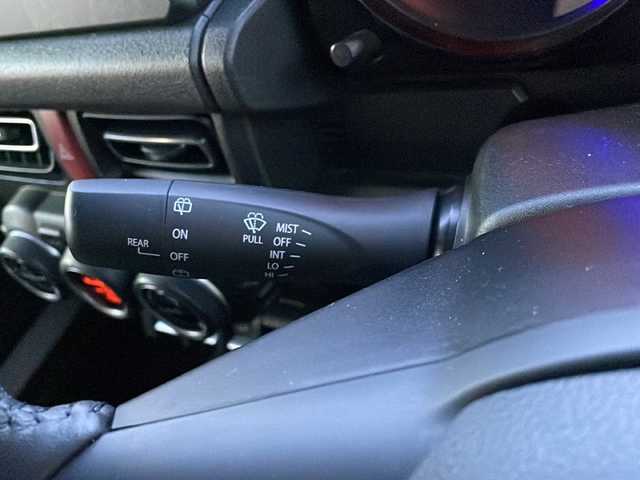 スズキ ジムニー シエラ JC 道東・釧路十勝 2024(令6)年 4.4万km ピュアホワイトP 4WD/社外ナビ/・ワンセグ/BT/CD/ラジオ/バックカメラ/前方ドライブレコーダー/デュアルブレーキサポート/レーンキープアシスト/コーナーセンサー/フロントシートヒーター/アイドリングストップ/クルーズコントロール/ヘッドライトウォッシャー/ヒルディセントコントロール/LEDヘッドライト/プッシュスタート/スマートキー/ETC/フロアマット