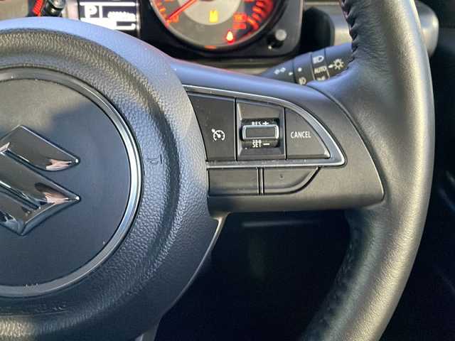 スズキ ジムニー シエラ JC 道東・釧路十勝 2024(令6)年 4.4万km ピュアホワイトP 4WD/社外ナビ/・ワンセグ/BT/CD/ラジオ/バックカメラ/前方ドライブレコーダー/デュアルブレーキサポート/レーンキープアシスト/コーナーセンサー/フロントシートヒーター/アイドリングストップ/クルーズコントロール/ヘッドライトウォッシャー/ヒルディセントコントロール/LEDヘッドライト/プッシュスタート/スマートキー/ETC/フロアマット