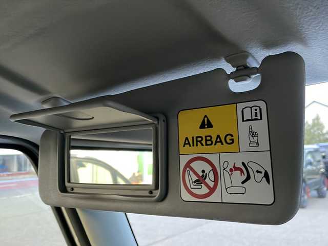 スズキ ジムニー シエラ JC 道東・釧路十勝 2024(令6)年 4.4万km ピュアホワイトP 4WD/社外ナビ/・ワンセグ/BT/CD/ラジオ/バックカメラ/前方ドライブレコーダー/デュアルブレーキサポート/レーンキープアシスト/コーナーセンサー/フロントシートヒーター/アイドリングストップ/クルーズコントロール/ヘッドライトウォッシャー/ヒルディセントコントロール/LEDヘッドライト/プッシュスタート/スマートキー/ETC/フロアマット