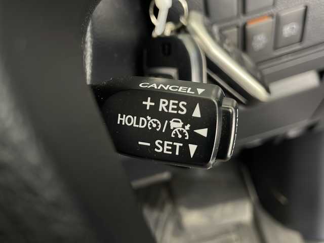 トヨタ アルファード S Cパッケージ 長野県 2018(平30)年 6万km ホワイトパールクリスタルシャイン 4WD/JBLプレミアムサウンド/純正SDナビ&フルセグTV&CD&DVD&USB&BT/純正後席モニター/トヨタセーフティセンス/アダプティブクルーズコントロール/レーントレーシングアシスト/プリクラッシュセーフティ/クリアランスソナー/ブラインドスポットモニター/オートマチックハイビーム/ロードサインアシスト/先行車発進告知/デジタルインナーミラー/両側パワースライドドア/パワーバックドア/レザーシート/前席エアシート/前席シートヒーター/前席パワーシート/ステアリングスイッチ/ステアリングヒーター/2列目サンシェード/ウォークスルー/オットマン/バックカメラ/ビルトインETC2.0/三眼LEDヘッドライト/オートライト/フロントフォグランプ/電動格納ミラー/ウィンカーミラー/電動ホールド/オートホールド/純正18インチAW装着/純正フロアマット/プッシュスタート/スマートキー/スペアキー1本