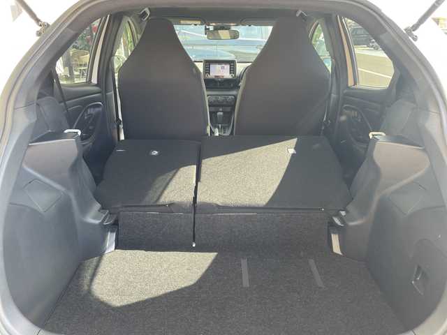 トヨタ ヤリス X 愛知県 2020(令2)年 1.7万km スーパーホワイトⅡ 純正ディスプレイオーディオナビ/フルセグ/Bluetooth/バックカメラ/コーナーセンサー/オートマチックハイビーム/ドライブレコーダー/ETC/衝突軽減システム/ステアリングスイッチ