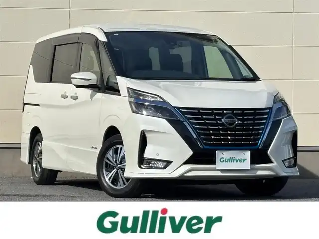 日産 セレナ e－パワー ハイウェイスター V 茨城県 2021(令3)年 5.2万km ブリリアントホワイトパール 純正ナビ/　(AM/FM/CD/DVD/Bluetooth/フルセグ)/全方位カメラ/前方ドライブレコーダー/クルーズコントロール/両側パワースライドドア/ETC/LEDヘッドライト/W(後席)エアコン/３列シート/前後コーナーセンサー/オートライト/パワーステアリング/W+サイド&カーテンエアバック/純正アルミホイール