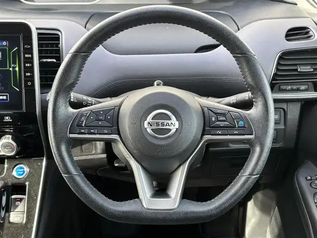 日産 セレナ e－パワー ハイウェイスター V 茨城県 2021(令3)年 5.2万km ブリリアントホワイトパール 純正ナビ/　(AM/FM/CD/DVD/Bluetooth/フルセグ)/全方位カメラ/前方ドライブレコーダー/クルーズコントロール/両側パワースライドドア/ETC/LEDヘッドライト/W(後席)エアコン/３列シート/前後コーナーセンサー/オートライト/パワーステアリング/W+サイド&カーテンエアバック/純正アルミホイール