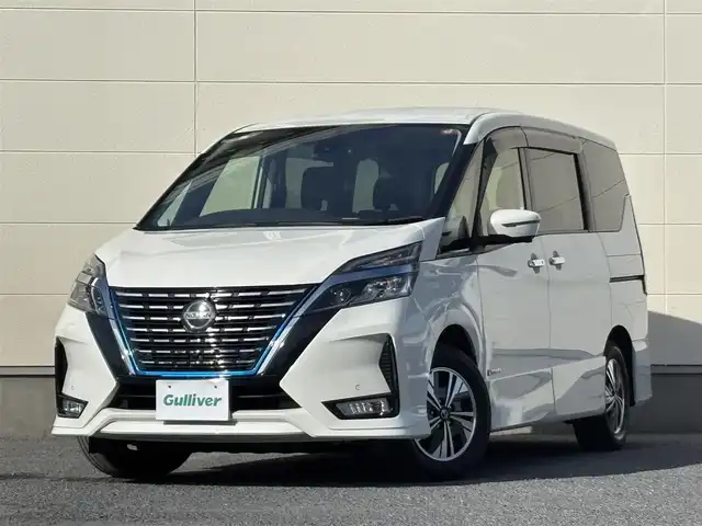 日産 セレナ e－パワー ハイウェイスター V 茨城県 2021(令3)年 5.2万km ブリリアントホワイトパール 純正ナビ/　(AM/FM/CD/DVD/Bluetooth/フルセグ)/全方位カメラ/前方ドライブレコーダー/クルーズコントロール/両側パワースライドドア/ETC/LEDヘッドライト/W(後席)エアコン/３列シート/前後コーナーセンサー/オートライト/パワーステアリング/W+サイド&カーテンエアバック/純正アルミホイール