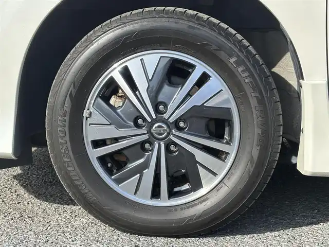 日産 セレナ e－パワー ハイウェイスター V 茨城県 2021(令3)年 5.2万km ブリリアントホワイトパール 純正ナビ/　(AM/FM/CD/DVD/Bluetooth/フルセグ)/全方位カメラ/前方ドライブレコーダー/クルーズコントロール/両側パワースライドドア/ETC/LEDヘッドライト/W(後席)エアコン/３列シート/前後コーナーセンサー/オートライト/パワーステアリング/W+サイド&カーテンエアバック/純正アルミホイール