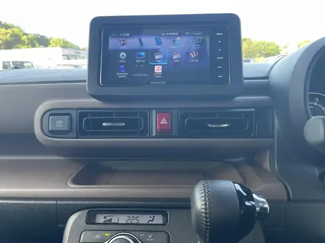 ダイハツ ムーヴ キャンバス セオリー G 愛媛県 2022(令4)年 0.5万km ファイアークォーツレッドM KENWOODナビ　/CD/DVD/フルセグＴＶ/バックカメラ　/両側パワースライドドア　/Ｄ／Ｎ席シートヒーター　/衝突被害軽減装置　/車線逸脱防止装置　/ＬＥＤヘッドライト　/ステアリングスイッチ　/電動パーキングブレーキ　/前後コーナーセンサー/フォグランプ/電格ミラー/純正ホイールキャップ/現状サマー(鉄)(155/65/R14)