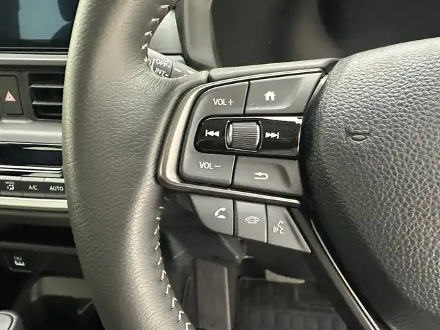 ホンダ ＷＲ－Ｖ Z+ 兵庫県 2024(令6)年 0.6万km メテオロイドグレーメタリック 純正9インチメモリナビ/（フルセグTV/Bluetooth/スマホ連携）/純正ディスプレイオーディオ/バックカメラ/コーナーセンサー（前後）/プリクラッシュセーフティー/アダクティブクルーズコントロール/横滑り防止装置/LKA/盗難防止装置/カーテンエアバッグ/ハーフレザーシート/LEDフォグランプ/LEDヘッドライト/オートライト/ヘッドライトレベライザー/ビルトインETC/純正17インチアルミホイール/純正フロアマット/スマートキー/ルーフレール