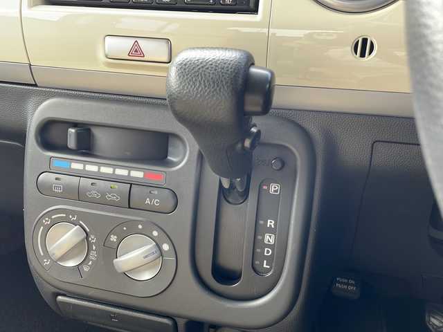 スズキ ラパン G 富山県 2012(平24)年 8.8万km アロマティックアクアメタリック Ｓｔｒａｄａナビ/Ｂｌｕｅｔｏｏｔｈ・CD/ワンセグＴＶ/社外フロアマット/ＥＴＣ/プッシュスタート/スマートキー/ハロゲンヘッドライト/ドアバイザー/パワーウィンドウ