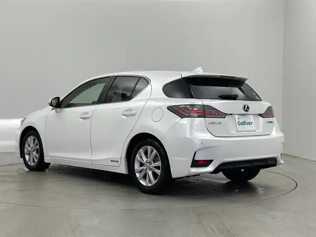 レクサス ＣＴ 200h バージョンC 埼玉県 2015(平27)年 4.5万km ソニッククォーツ メーカーナビ バックカメラ ETC 黒合皮シート シートヒーター メモリシート クルーズコントロール LEDヘッドライト パドルシフト 地デジフルセグTV プッシュスタート スマートキー
