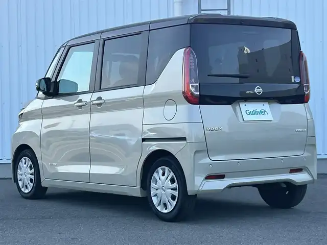 日産 ルークス X 愛媛県 2021(令3)年 2万km フローズンバニラパール/アッシュブラウンM 純正ナビ/全方位カメラコーナーセンサー/衝突被害軽減システム/フルセグＴＶ/オートライト/オートマッチックハイビーム/純正フロアマット/横滑り防止装置/アイドリングストップ/ABS/パワーステアリング/パワーウインドウ/カーテンエアバッグ/スマートキー/スペアキー