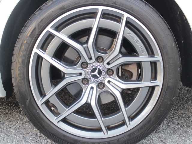 メルセデス・ベンツ Ｍ・ベンツ Ｅ２００ 4マチック スポーツ 千葉県 2022(令4)年 0.6万km ポーラホワイト パノラミックスライディングルーフ/Burmesterサラウンドサウンドシステム/ヘッドアップディスプレイ/ドライブレコーダー(前後録画)/純正HDDナビ/AM/FM/Bluetooth/USB/フルセグTV/360°カメラ/道路標識アシスト/アクティブレーンキーピングアシスト/アクティブステアリングアシスト/ブラインドスポットモニター/クルーズコントロール(追従式)/黒革シート/前席パワーシート/全席シートヒーター/ETC2.0/パワートランク/LEDヘッドランプ/純正フロアマット/保証書/取説