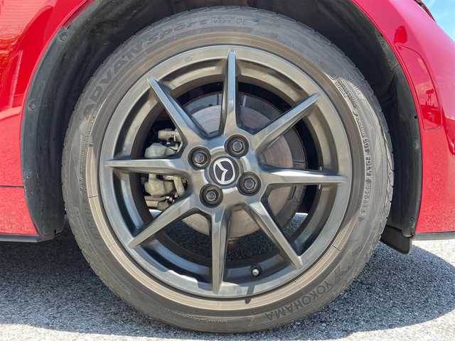 マツダ ロードスター S スペシャルパッケージ 滋賀県 2015(平27)年 7.3万km ソウルレッドプレミアムメタリック ガソリン/MT６/純正ナビ/（FM/AM/CD/DVD/フルセグ/Bluetooth/AUX）/ETC/オートライト/LEDライト/フロントフォグ/ステアリングスイッチ/プッシュスタート/スマートキー/スペアキー/オートエアコン/ドリンクホルダー/純正マット/USB端子