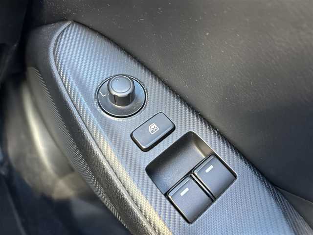 マツダ ロードスター S スペシャルパッケージ 滋賀県 2015(平27)年 7.3万km ソウルレッドプレミアムメタリック ガソリン/MT６/純正ナビ/（FM/AM/CD/DVD/フルセグ/Bluetooth/AUX）/ETC/オートライト/LEDライト/フロントフォグ/ステアリングスイッチ/プッシュスタート/スマートキー/スペアキー/オートエアコン/ドリンクホルダー/純正マット/USB端子