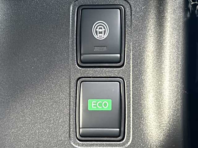 日産 セレナ ハイウェイスター V 千葉県 2020(令2)年 1.8万km ダークメタルグレー 純正ナビ/ETC/前方ドライブレコーダー/インテリジェントアラウンドビューモニター/バック/サイドカメラ/両側パワースライドドア/クルーズコントロール/横滑り防止装置/衝突被害軽減システム/車線逸脱警報/車線逸脱防止支援/後側方車両検知警報/後側方衝突防止支援/オートハイビーム/電動格納ウインカーミラー/ブラインドスポットモニター/プッシュスタート/スマートキー/LEDヘッドライト/W/サイド/カーテンエアバッグ/純正フロアマット/取扱説明書