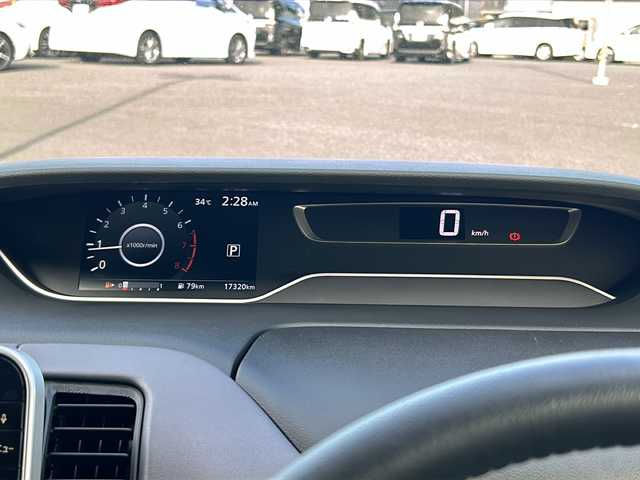 日産 セレナ ハイウェイスター V 千葉県 2020(令2)年 1.8万km ダークメタルグレー 純正ナビ/ETC/前方ドライブレコーダー/インテリジェントアラウンドビューモニター/バック/サイドカメラ/両側パワースライドドア/クルーズコントロール/横滑り防止装置/衝突被害軽減システム/車線逸脱警報/車線逸脱防止支援/後側方車両検知警報/後側方衝突防止支援/オートハイビーム/電動格納ウインカーミラー/ブラインドスポットモニター/プッシュスタート/スマートキー/LEDヘッドライト/W/サイド/カーテンエアバッグ/純正フロアマット/取扱説明書