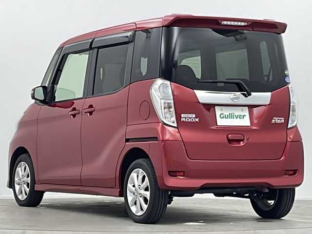 日産 デイズ ルークス ハイウェイスター Xターボ 大阪府 2017(平29)年 5.3万km スパークリングレッドM 純正ナビ/【フルセグTV/Bluetooth/CD/DVD/USB接続】/アラウンドビューモニター/衝突軽減システム/オートハイビーム/アイドリングストップ/片側パワースライドドア/リアサーキュレーター/リアパーソナブルテーブル/後席サンシェード/後席フルフラットシート/ベンチシート/純正14インチAW/純正フロアマット/LEDヘッドライト/オートライト/ステアリングスイッチ/電動格納ミラー/スマートキー/スペアキー1本