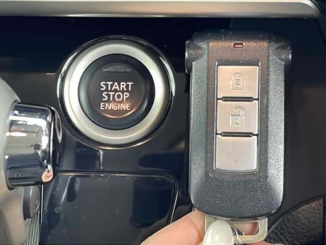 日産 デイズ ルークス ハイウェイスター Xターボ 大阪府 2017(平29)年 5.3万km スパークリングレッドM 純正ナビ/【フルセグTV/Bluetooth/CD/DVD/USB接続】/アラウンドビューモニター/衝突軽減システム/オートハイビーム/アイドリングストップ/片側パワースライドドア/リアサーキュレーター/リアパーソナブルテーブル/後席サンシェード/後席フルフラットシート/ベンチシート/純正14インチAW/純正フロアマット/LEDヘッドライト/オートライト/ステアリングスイッチ/電動格納ミラー/スマートキー/スペアキー1本