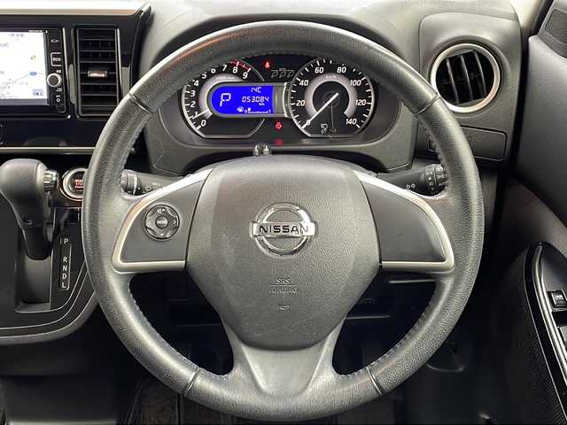 日産 デイズ ルークス ハイウェイスター Xターボ 大阪府 2017(平29)年 5.3万km スパークリングレッドM 純正ナビ/【フルセグTV/Bluetooth/CD/DVD/USB接続】/アラウンドビューモニター/衝突軽減システム/オートハイビーム/アイドリングストップ/片側パワースライドドア/リアサーキュレーター/リアパーソナブルテーブル/後席サンシェード/後席フルフラットシート/ベンチシート/純正14インチAW/純正フロアマット/LEDヘッドライト/オートライト/ステアリングスイッチ/電動格納ミラー/スマートキー/スペアキー1本