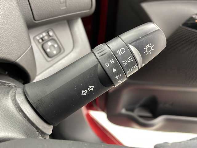 日産 デイズ ルークス ハイウェイスター Xターボ 大阪府 2017(平29)年 5.3万km スパークリングレッドM 純正ナビ/【フルセグTV/Bluetooth/CD/DVD/USB接続】/アラウンドビューモニター/衝突軽減システム/オートハイビーム/アイドリングストップ/片側パワースライドドア/リアサーキュレーター/リアパーソナブルテーブル/後席サンシェード/後席フルフラットシート/ベンチシート/純正14インチAW/純正フロアマット/LEDヘッドライト/オートライト/ステアリングスイッチ/電動格納ミラー/スマートキー/スペアキー1本